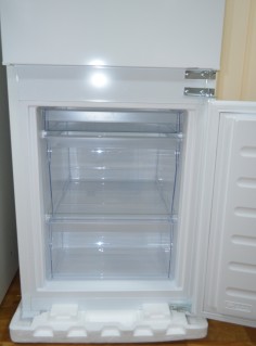 Встраиваемый холодильник WHIRLPOOL ART 9812/A+ SF фото