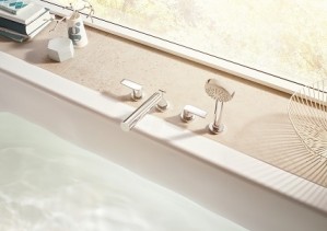 Однорычажный смеситель для ванны Kludi PURE&STYLE на 4 отверстия (404250575)