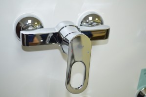 Набор смеситель для душа Grohe Bau Loop 23340000 и душевая стойка Grohe New Tempesta 100 27598001