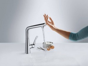 Смеситель для кухни с выдвижным изливом HANSGROHE METRIS M71 320 ECO, 14781000
