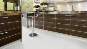 Виниловый пол Wineo 800 DB00102-3 Tile Solid Solid White 457,2 x 457,2 фото