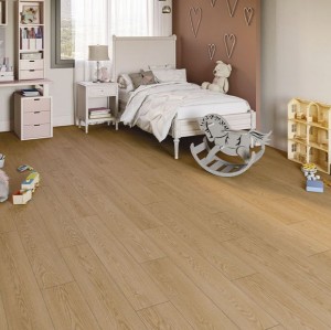 Ламинат Varioclic Premium Gold Oak (Gold Mese) VP-365 8х191.7х1203.5 мм. 
класс 32 фото в интерьере