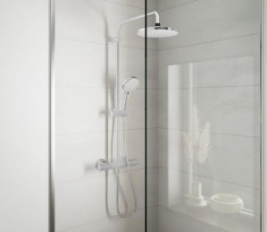 Душевая система Hansgrohe Vernis Blend Showerpipe 200 1jet EcoSmart для ванны с термостатом хром 26089000