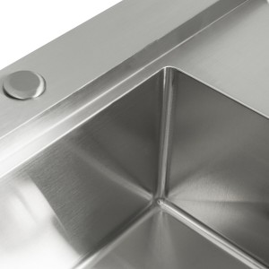 Кухонная мойка Platinum Handmade 580х480х220 L (толщина 3.0/1.5 мм корзина и дозатор в комплекте) 32277 фото