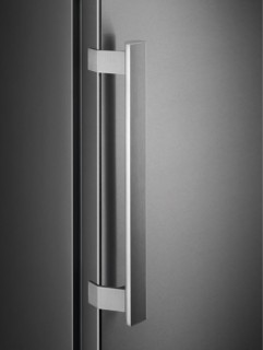 Холодильная камера Electrolux RRC5ME38X2 фото