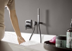 Смеситель для ванны/душа скрытого монтажа Hansgrohe Finoris верхняя часть черный матовый 76415670 фото
