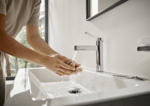 Смеситель для умывальника Hansgrohe Finoris 100 с донным клапаном push-open 
черный матовый 76010670 фото