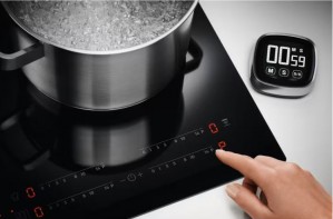 Индукционная варочная поверхность Electrolux EIV644 фото