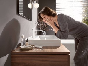 Смеситель для раковины Hansgrohe Vivenis однорычажный 110 75020670 со сливным гарнитуром черный мат фото