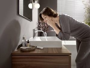 Смеситель для раковины Hansgrohe Vivenis однорычажный 110 75020670 со сливным гарнитуром черный мат фото