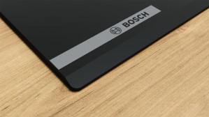 Газовая варочная поверхность Bosch PRS9A6H40 90 см черное стекло фото