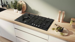 Газовая варочная поверхность Bosch PRS9A6H40 90 см черное стекло