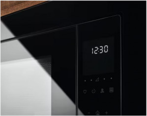 Встраиваемая СВЧ печь с грилем Electrolux LMS4253TBK фото