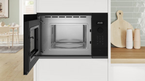 Микрохвильова пiч вбудована Bosch BFL524MH2 фото