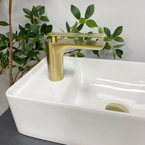 Умывальник VBI LECCO WHITE накладной VBI-015603 фото