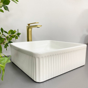 Умывальник VBI BOLZANO WHITE накладной VBI-013800 фото