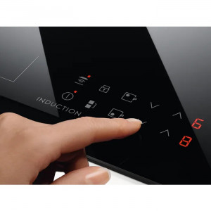 Індукційна варильна поверхня Electrolux CIR60430CB фото