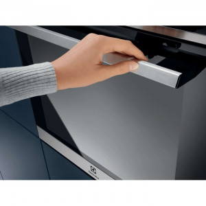Духова шафа з парою Electrolux EOB8S39WX SteamBoost PRO 800 нержавіюча сталь фото