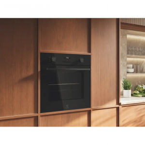 Духова шафа Electrolux LOH3H00BK чорна фото