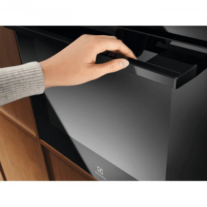 Духова шафа Electrolux LOH3H00BK чорна фото