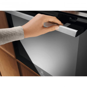 Духова шафа Electrolux EOB8S38X з парою MealAssist із функцією SteamPro 800 фото