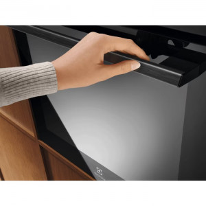 Духова шафа Electrolux LOD8P39Z SurroundCook із функцією SteamBake 500 фото