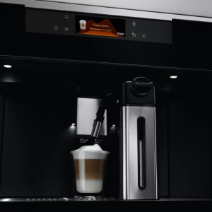 Вбудована кавоварка Electrolux KBC85X фото