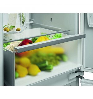 Вбудований холодильник Electrolux LNA7CE18S 177.2 см фото